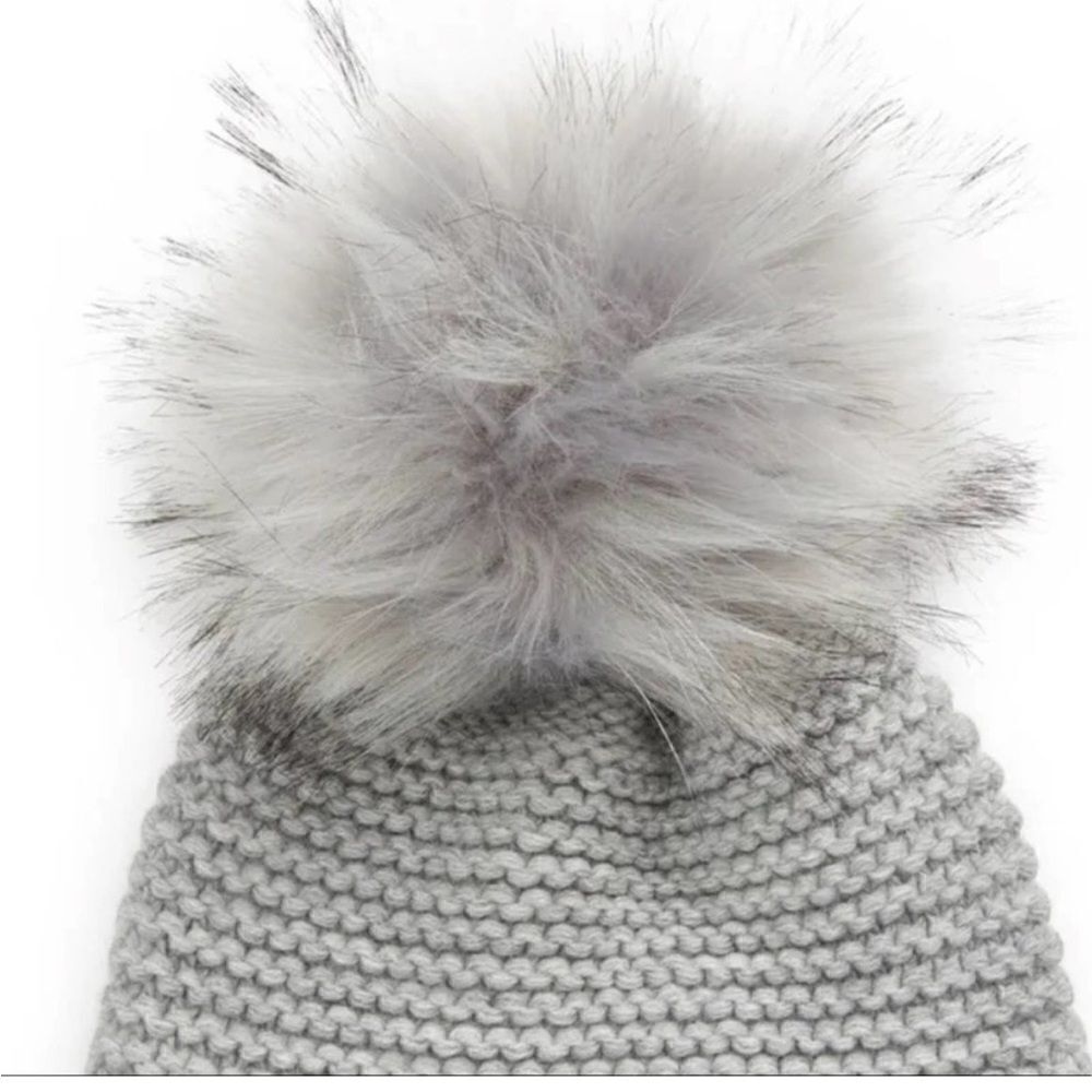 Kyi Kyi Women’s Wool Blend Knit Beanie With Faux Fur Pom Gray Nwt — image 7 of 8